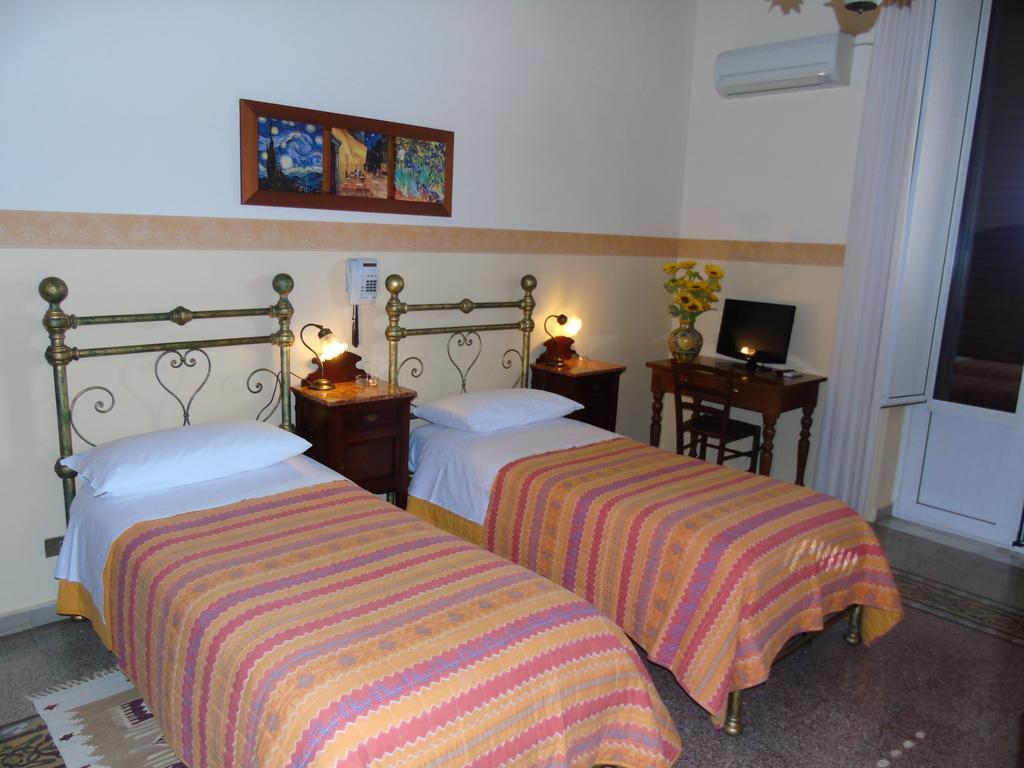 Albergo Cavour Palermo Luaran gambar