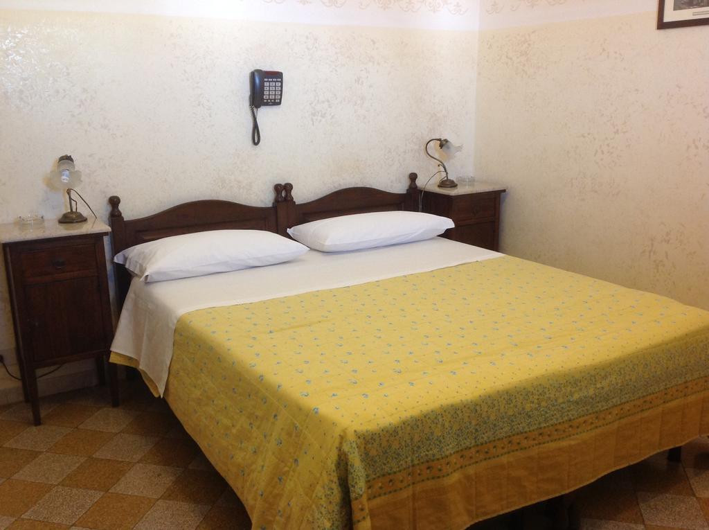 Albergo Cavour Palermo Luaran gambar