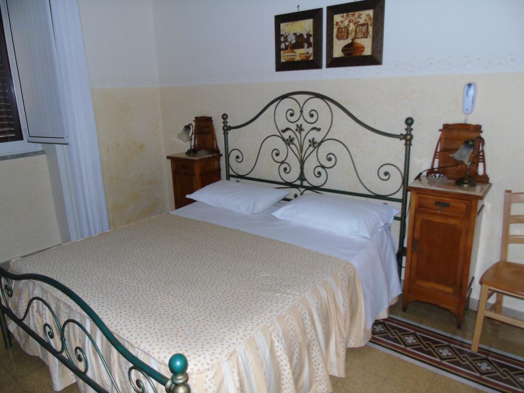 Albergo Cavour Palermo Luaran gambar