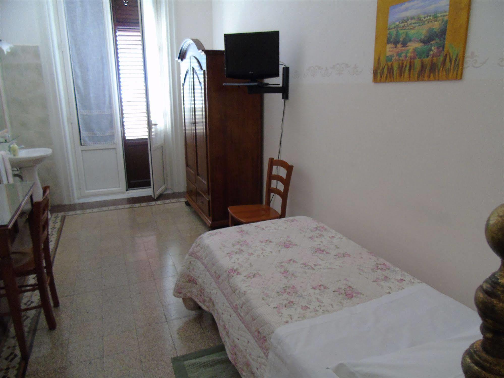 Albergo Cavour Palermo Luaran gambar