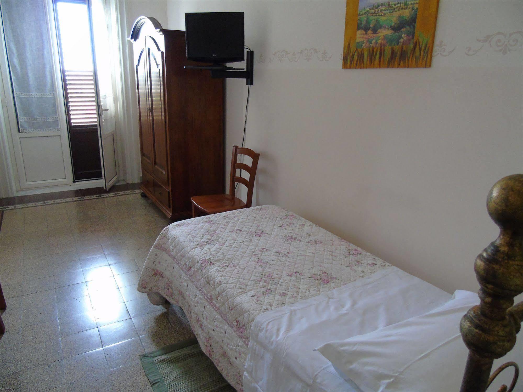 Albergo Cavour Palermo Luaran gambar